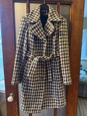 Anne Klein Houndstooth Belted Jacket
